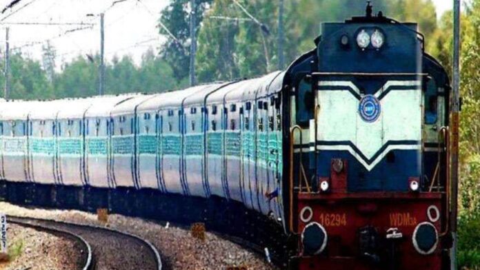 बीकानेर : ट्रेन की चपेट में आने से एक युवक गंभीर रूप से हुआ घायल